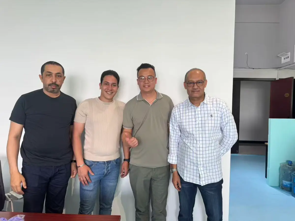 Customer and partner visit with EASTGLOVES representative